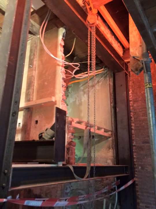 Grachtenpand-Amsterdam-9