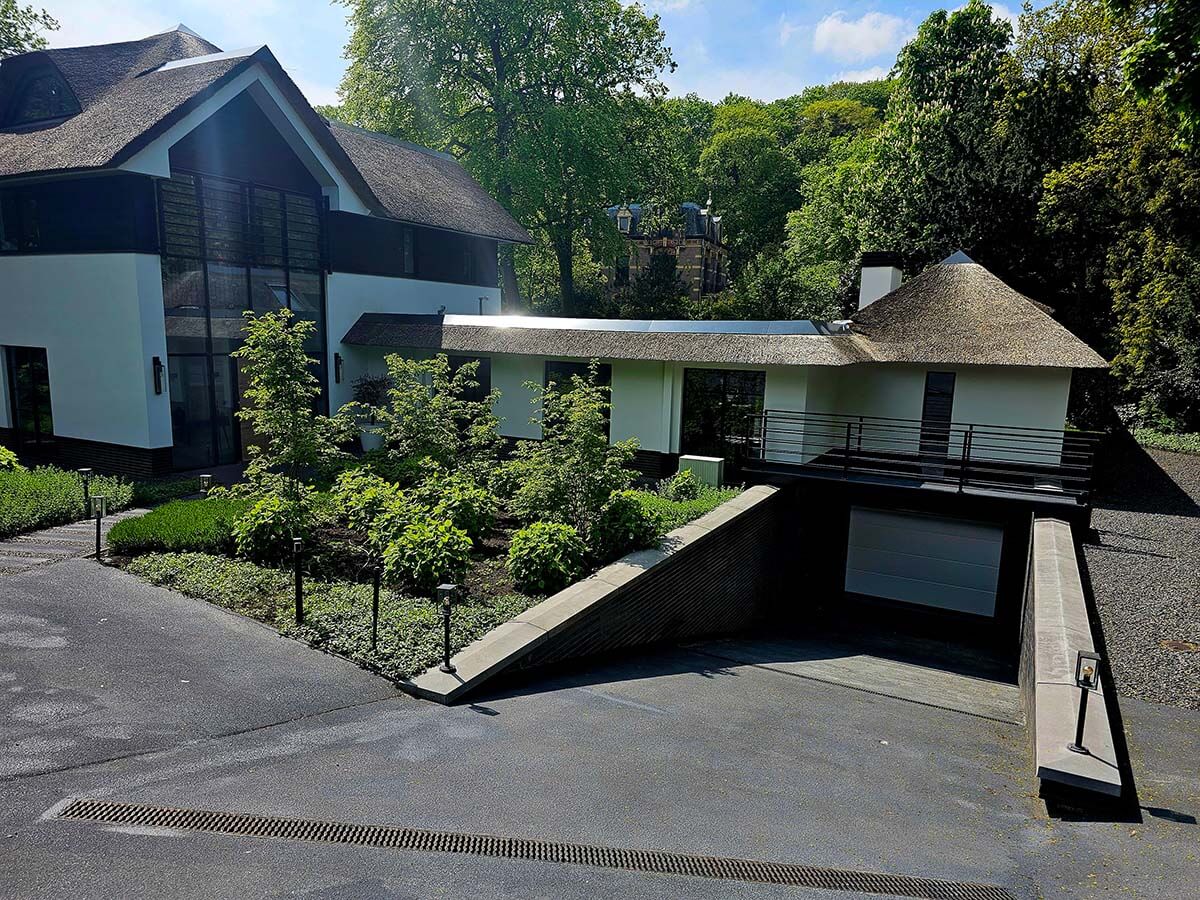 stalen-loopbrug-garage